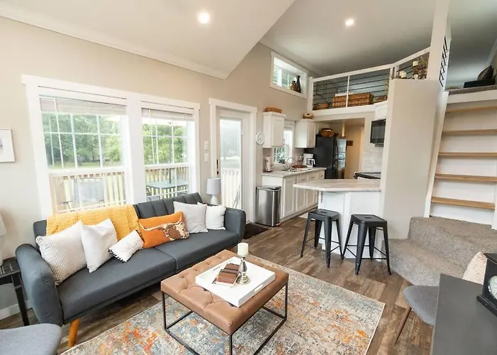 Pet Friendly Tiny House Rental With New Access To Guadalupe River Nbtx