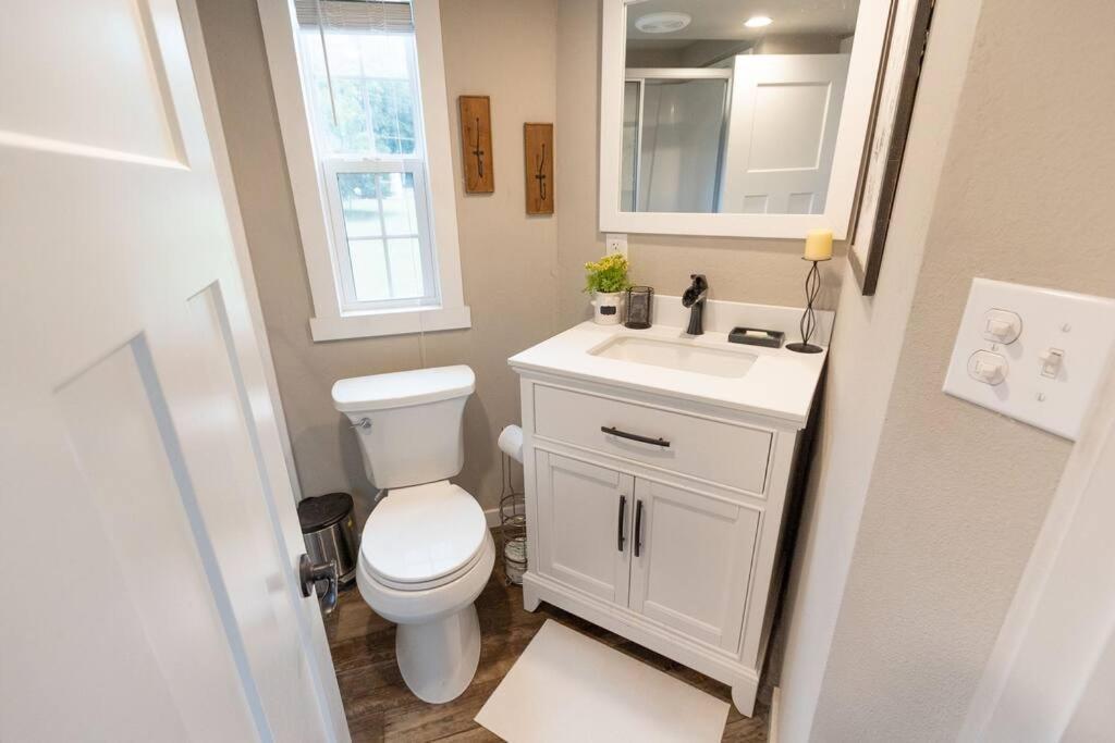 Pet Friendly Tiny House With New Access To Guadalupe River Nbtx Holiday home New Braunfels