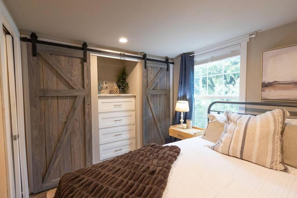 Holiday home Pet Friendly Tiny House With New Access To Guadalupe River Nbtx *