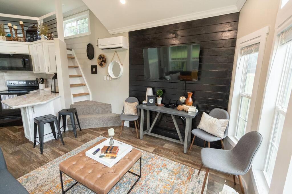 Pet Friendly Tiny House With New Access To Guadalupe River Nbtx *